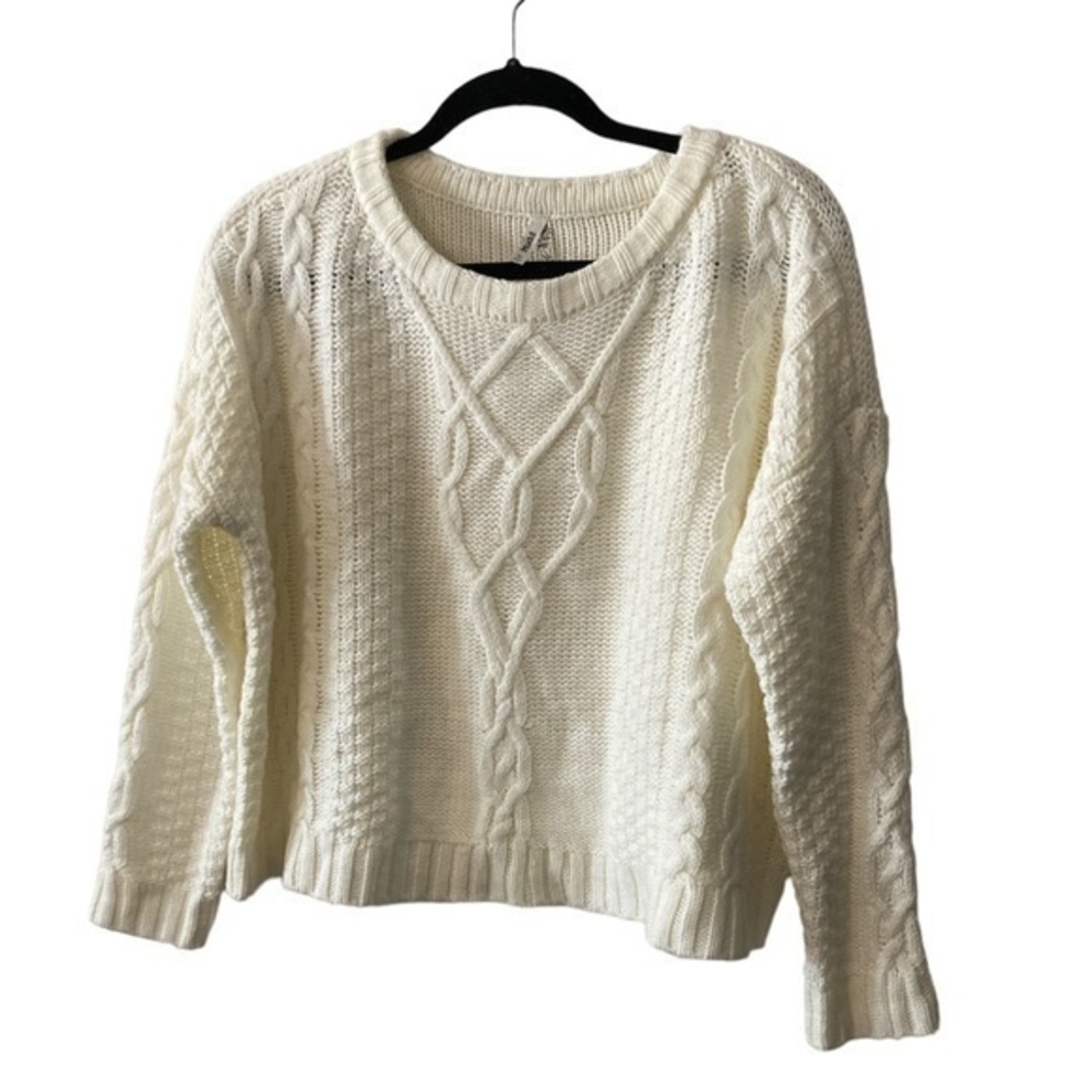 cream sweater Cropped cable knit size Medium Mudd